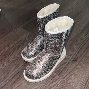 UGG BRONZE CLASSIC SHORT FRILL TWEED SUEDE/ SHEEPSKIN BOOTS, US 8